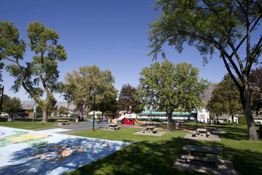 Scott's Inn&Restaurant Kamloops Exteriör bild